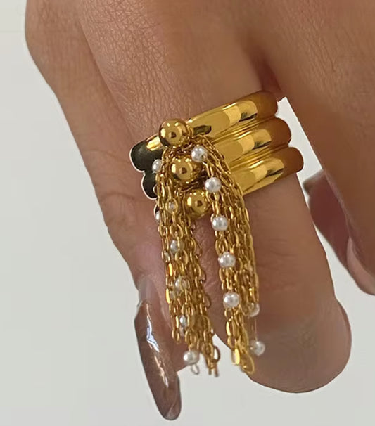 Lucia Ring