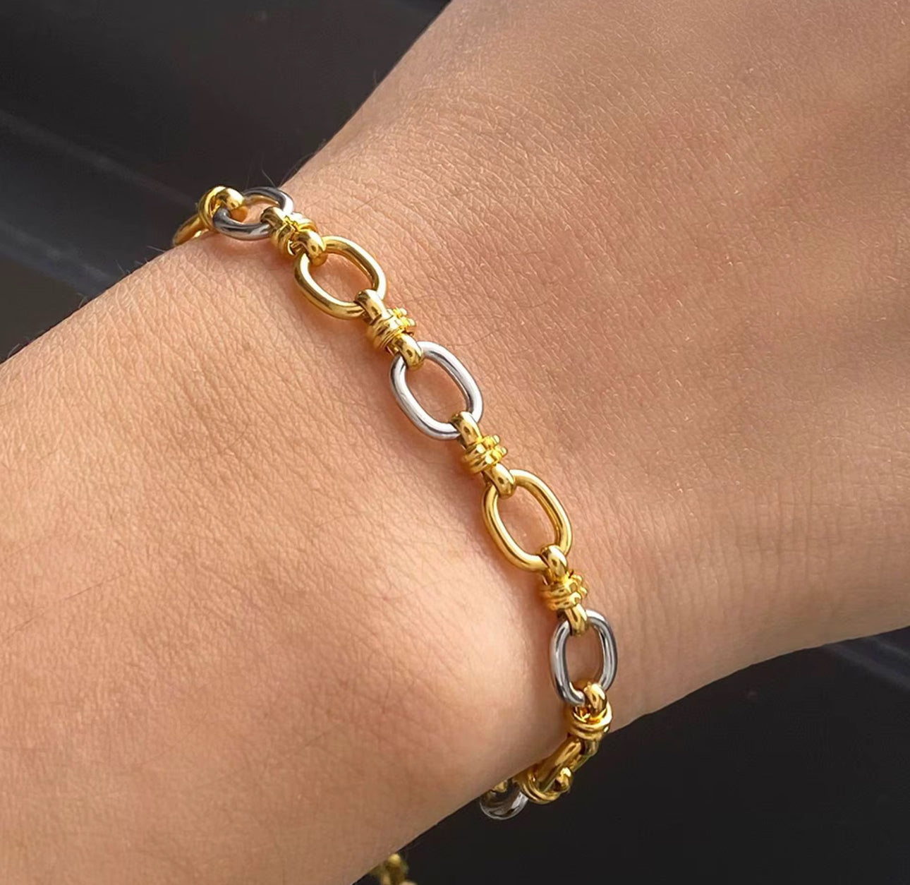 Lila Bracelet